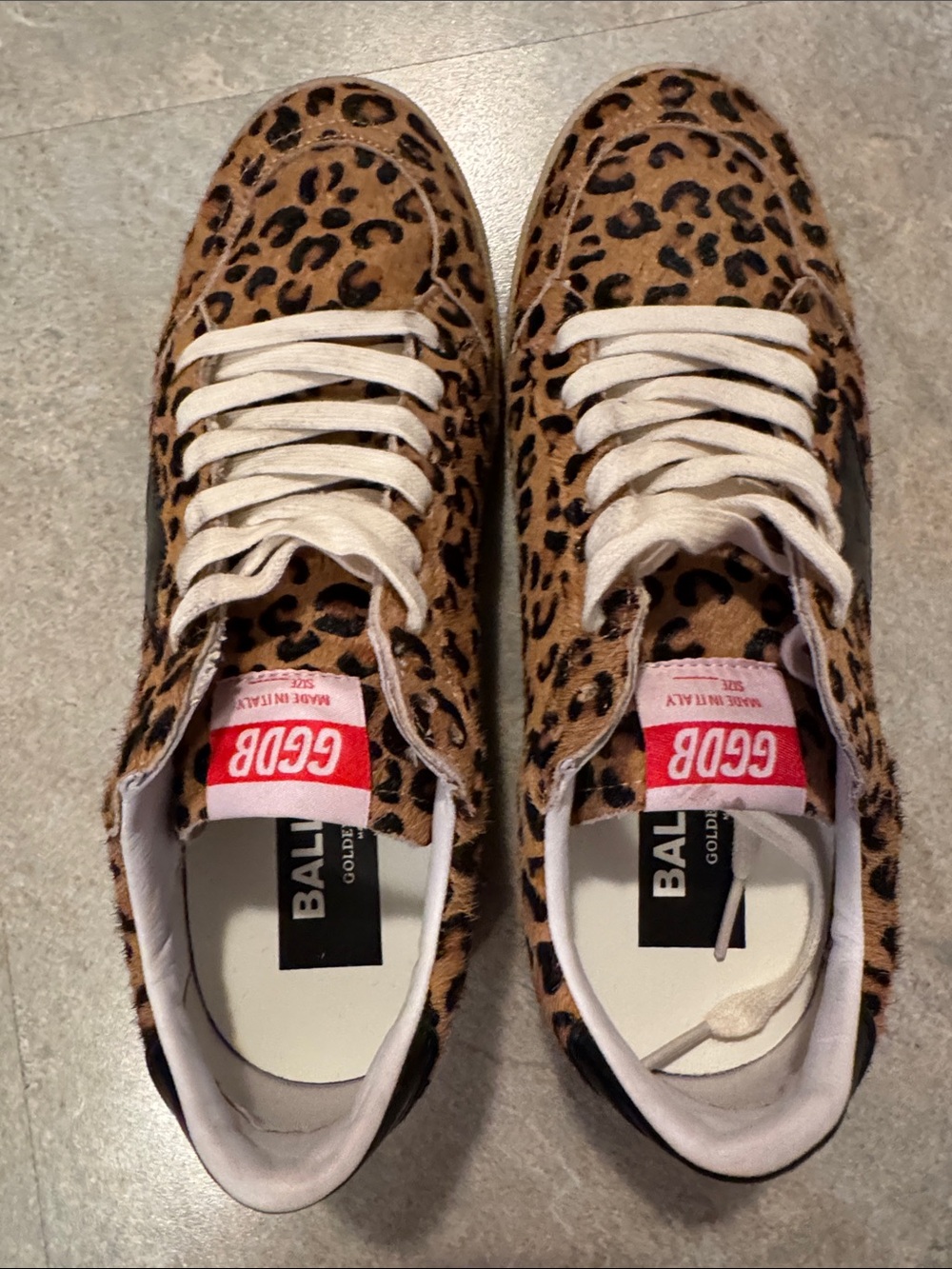 Golden Goose Leopard Print Low-Top Sneakers with Black Star - Picture 2 of 7